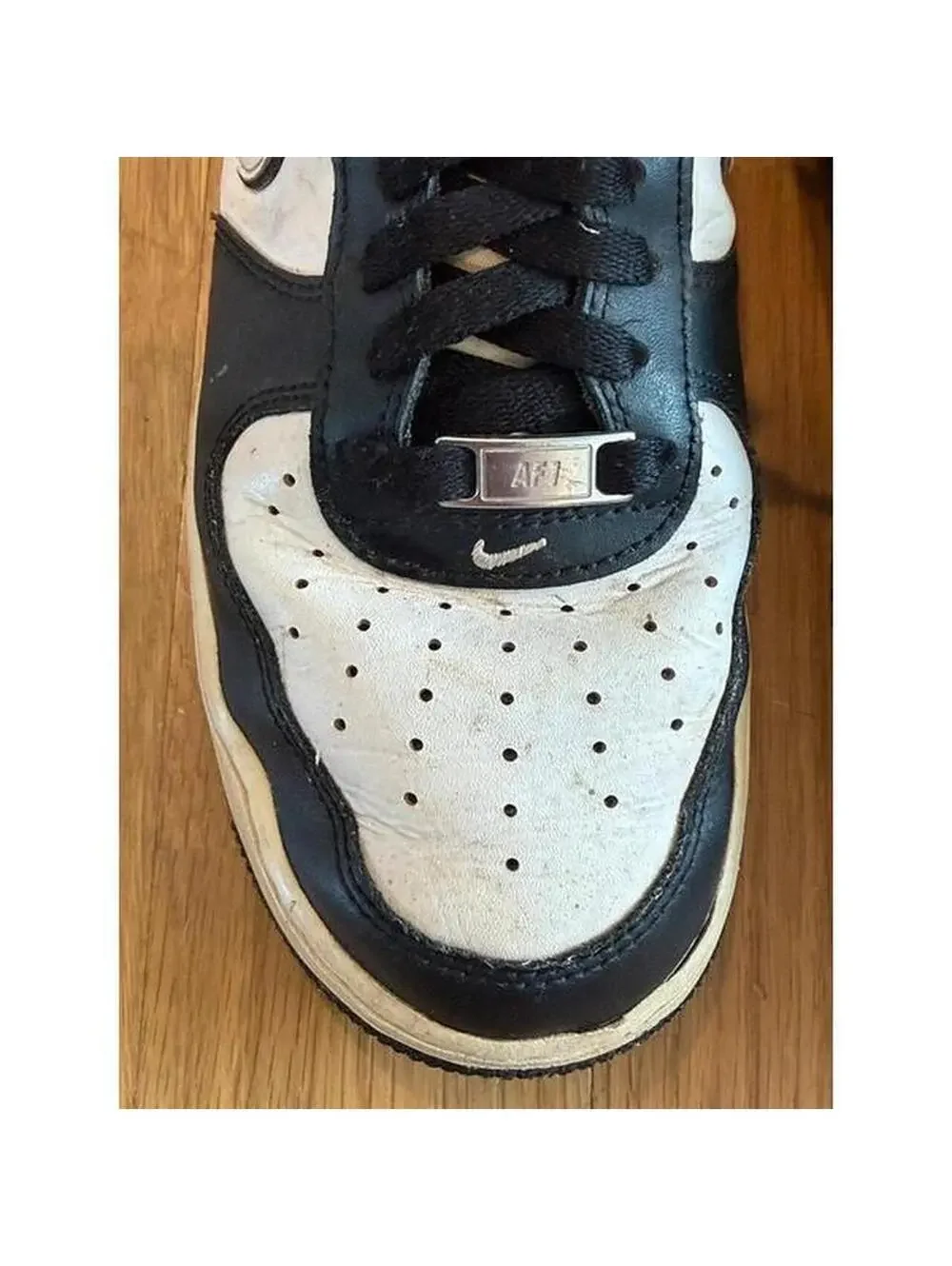Nike Air Force 1 “07” panda men’s size 8 - read